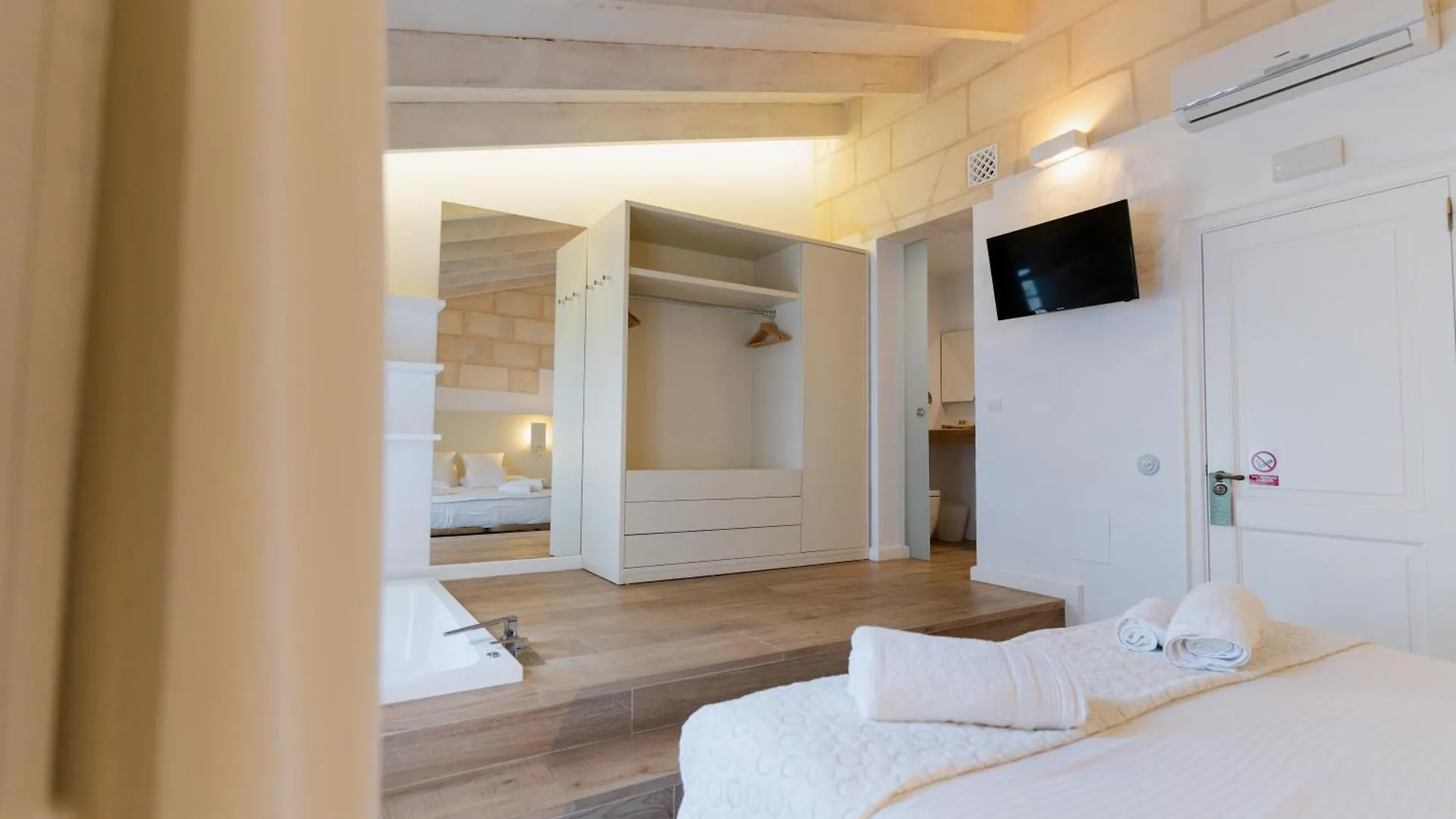 *** Hotel Can Roca Nou Spain